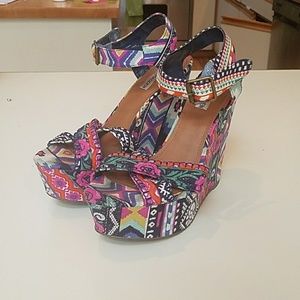 Steve Madden Multi Print Wedges